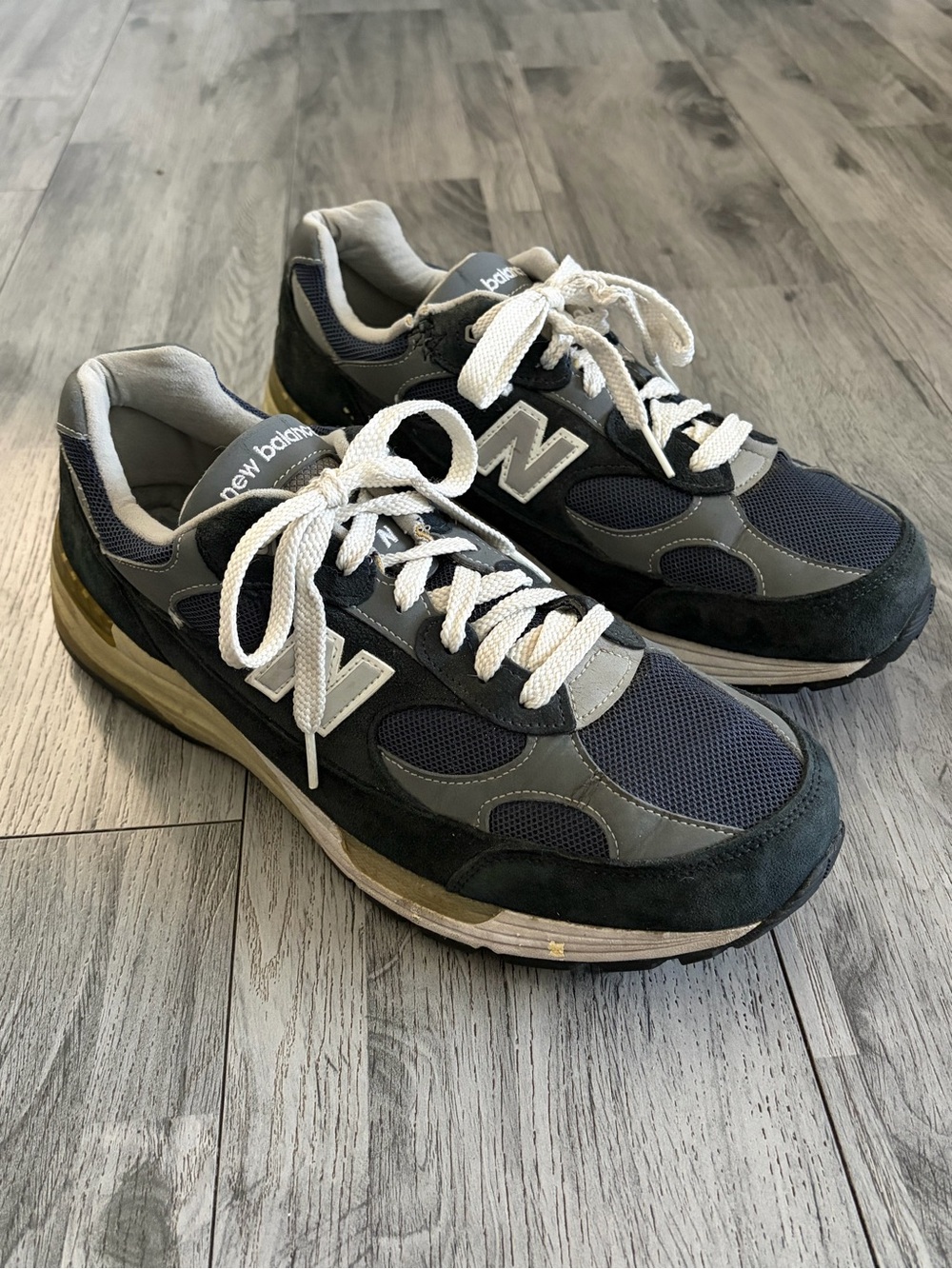 New Balance 992 Navy Gray Athletic Sneakers Sz 9.5 4E MADE IN USA